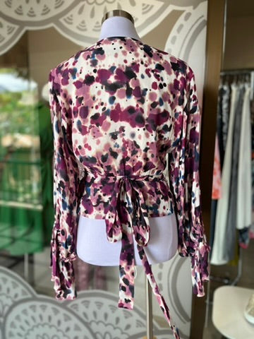 Blusa & OTHER STORIES